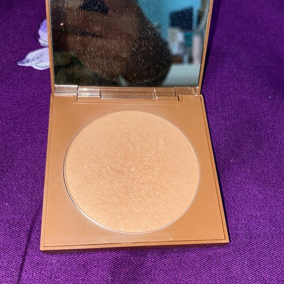 Like NEW ColourPop bronzer - Picture 2 of 2